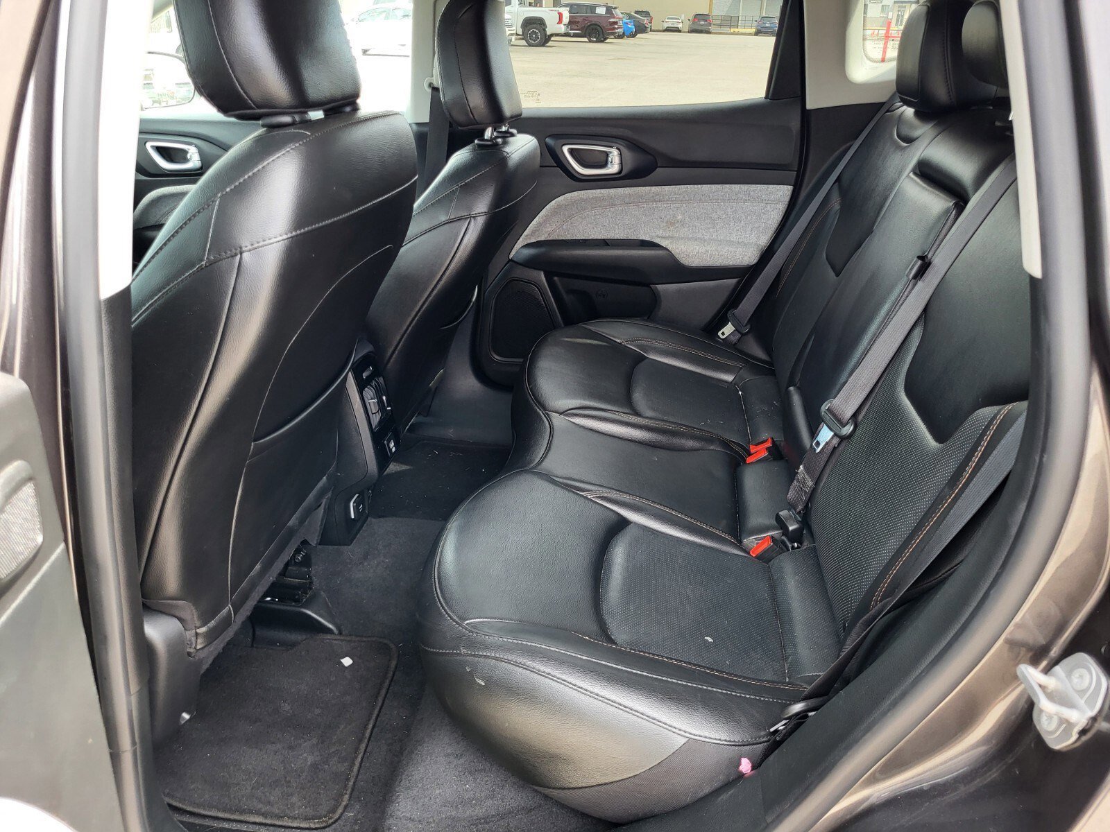 Used 2022 Jeep Compass Latitude w/ Sun and Sound Group image 17