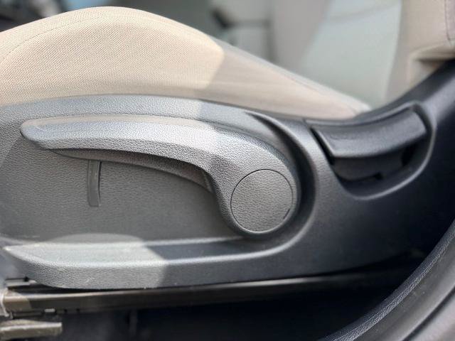 Used 2025 Kia Soul LX w/ LX Technology Package FWD image 21
