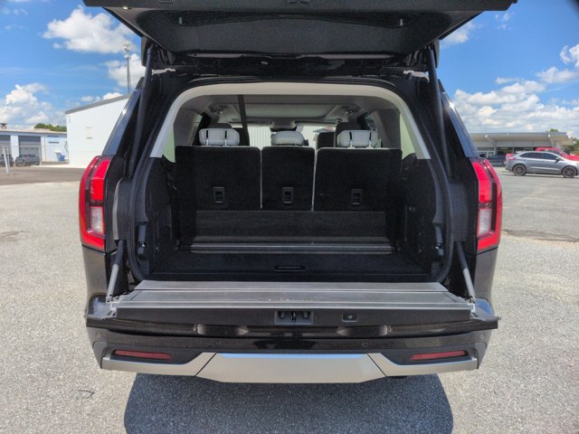 Certified 2025 Ford Expedition Platinum w/ Driver's Package AWD/4WD image 34