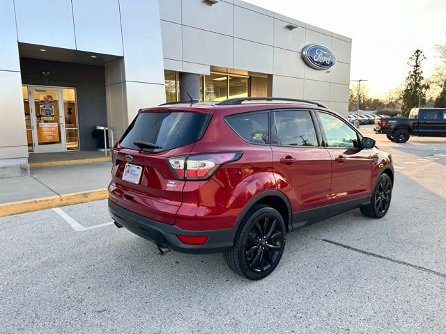 Certified 2017 Ford Escape SE w/ SE Sport Appearance Package AWD/4WD image 11