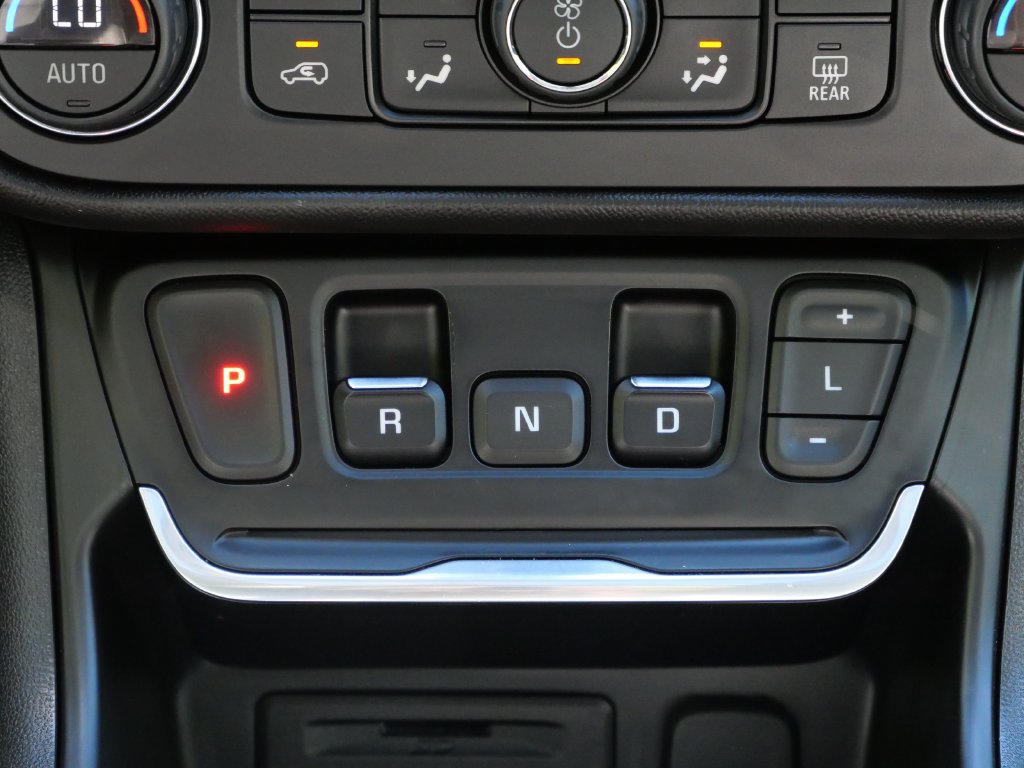 Used 2020 GMC Terrain SLT w/ Preferred Package AWD/4WD image 18