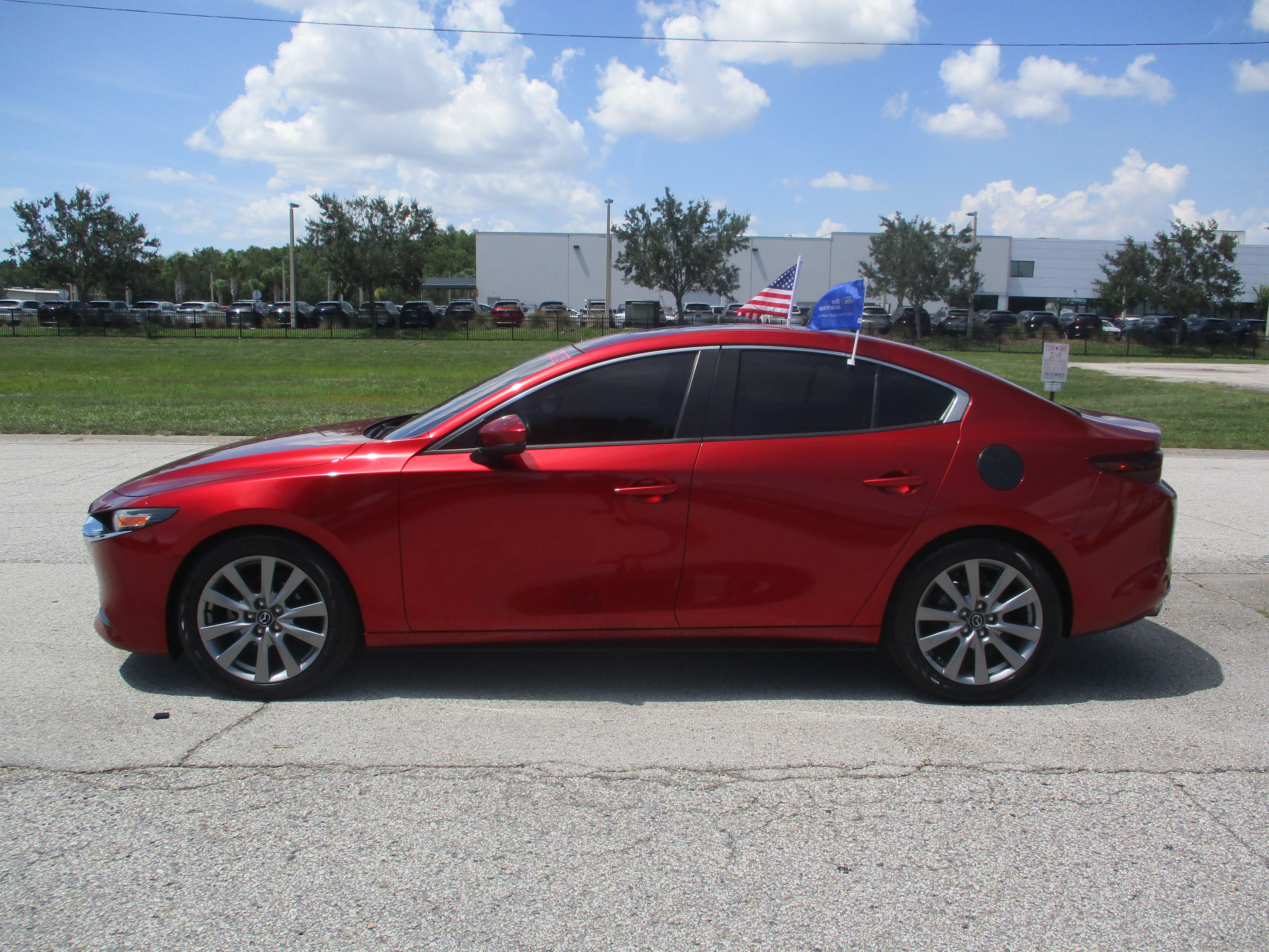 Used 2022 MAZDA MAZDA3 s FWD image 4