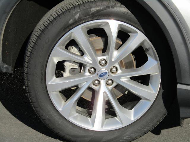 Certified 2022 Ford Explorer Platinum w/ Equipment Group 601A image 7