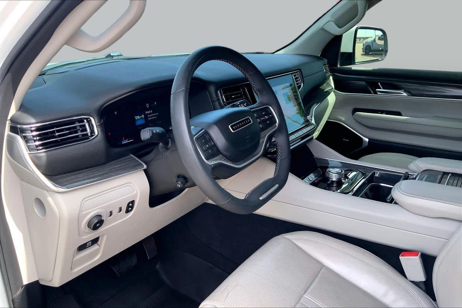 Used 2022 Jeep Wagoneer Series III w/ Premium Group I RWD image 18
