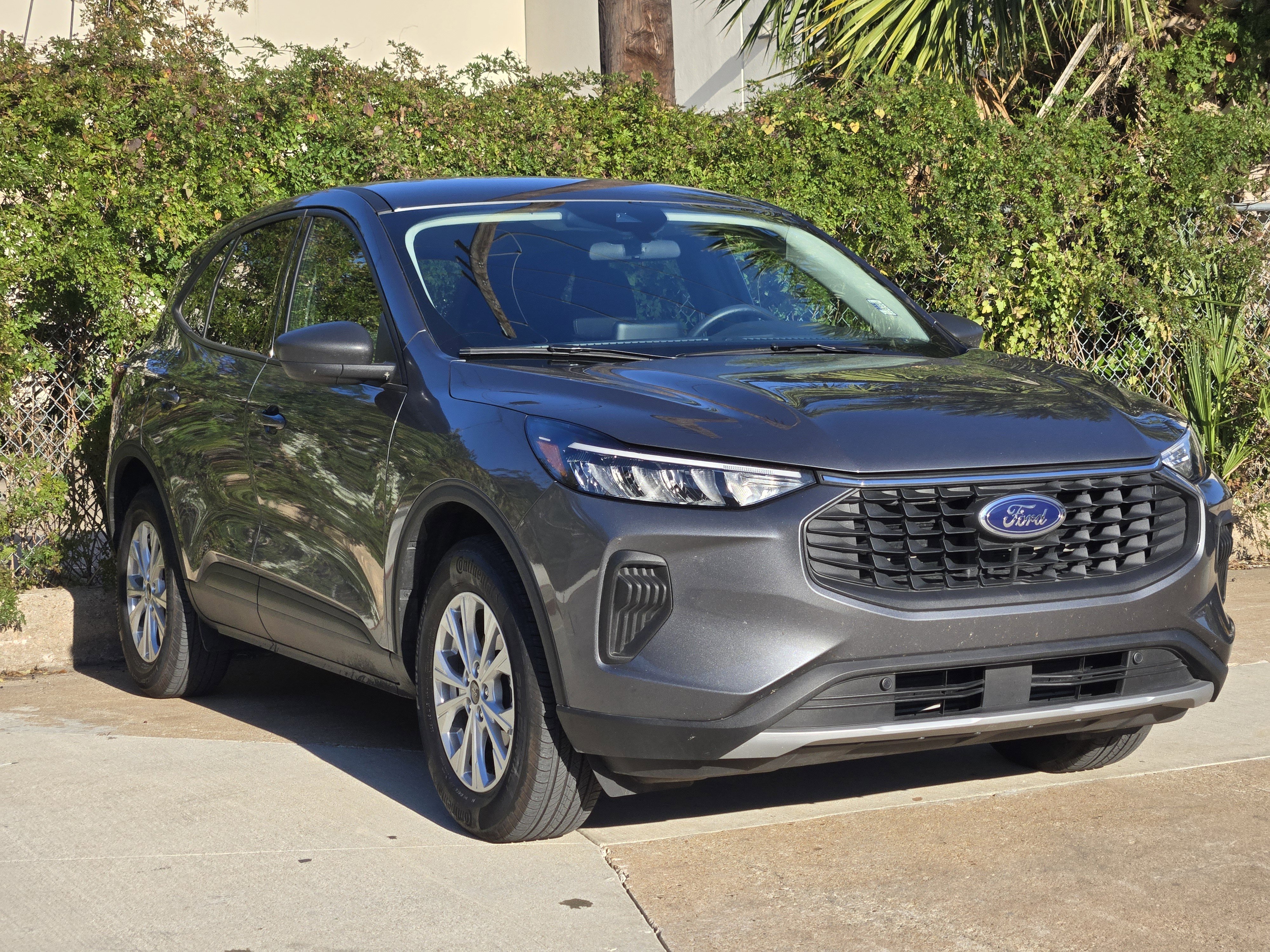 Certified 2025 Ford Escape Active image 2