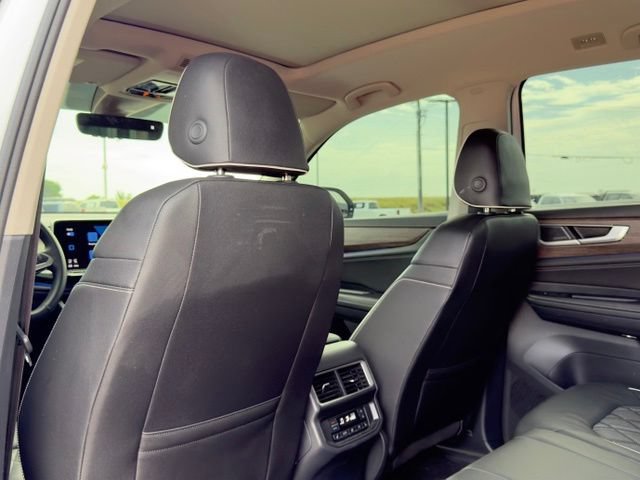Used 2026 Volkswagen Atlas SEL Premium R-Line AWD/4WD image 22