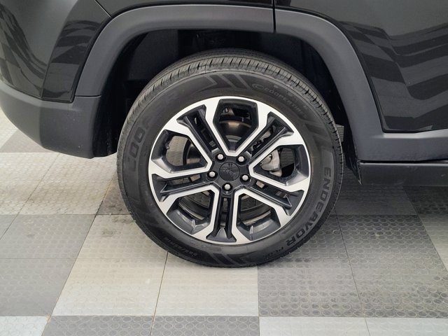 Used 2022 Jeep Compass Limited AWD/4WD image 11