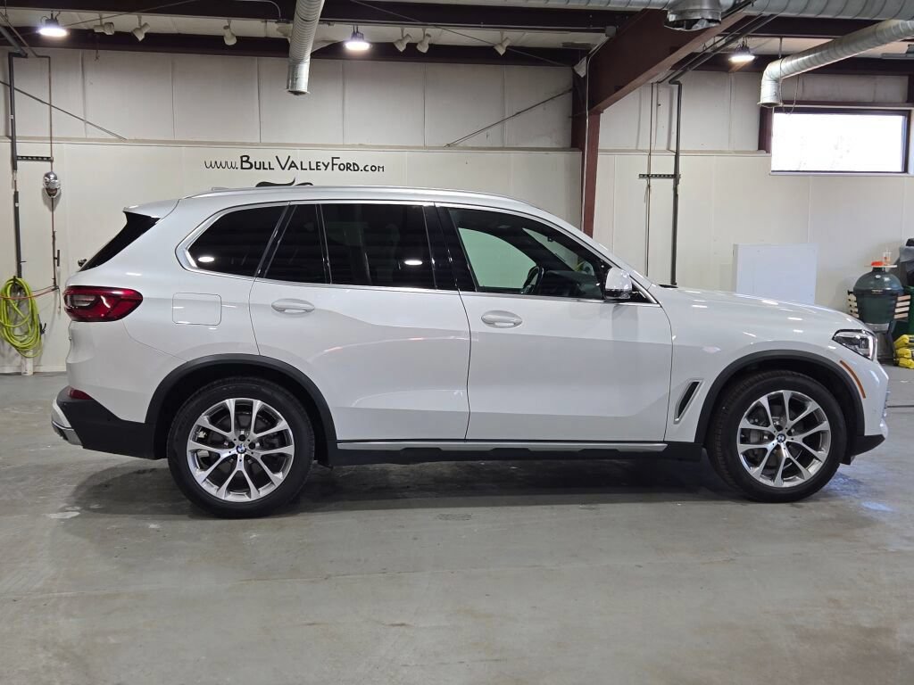 Used 2019 BMW X5 xDrive40i w/ Premium Package AWD/4WD image 6