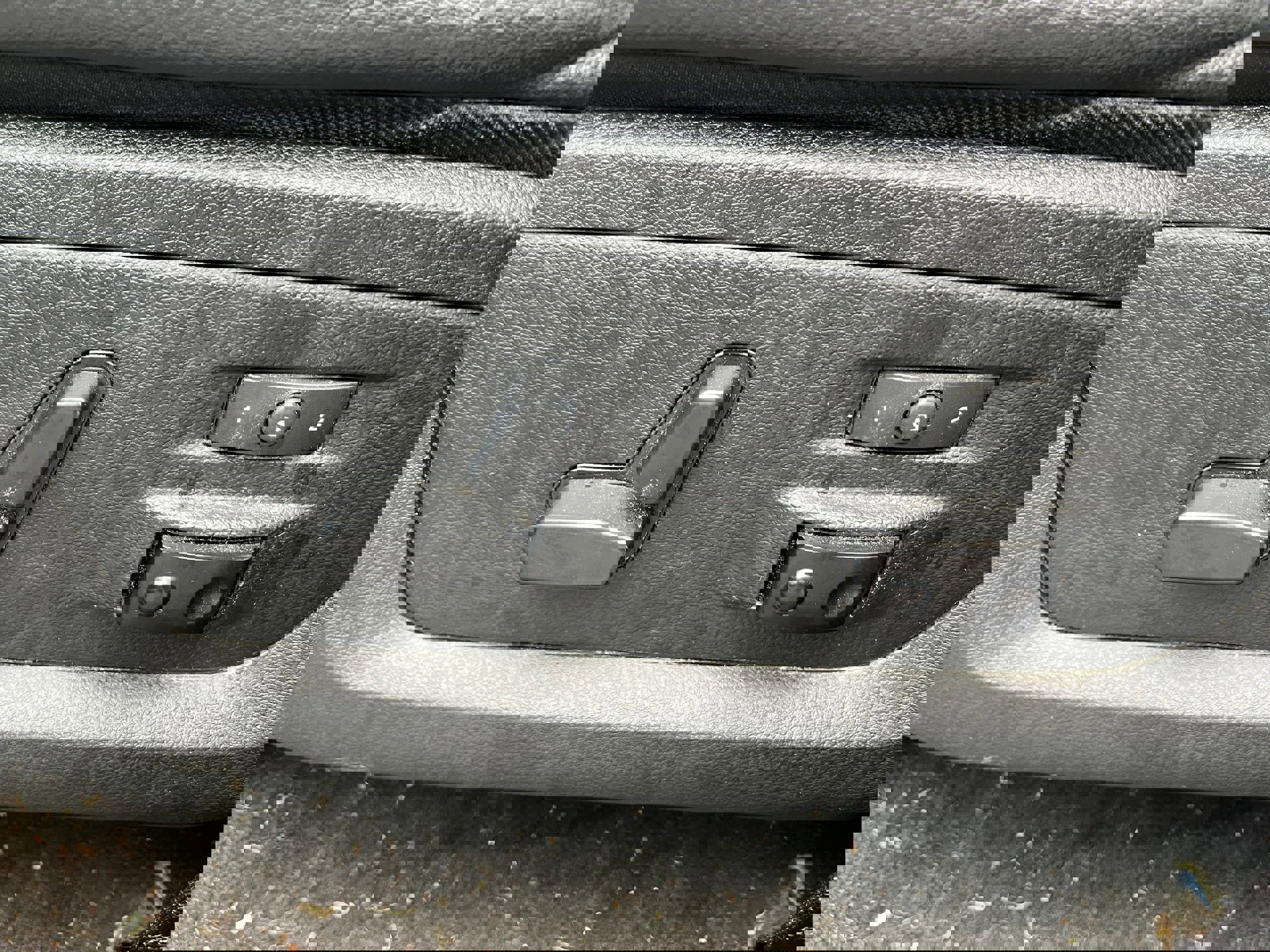 Used 2018 RAM 1500 Laramie w/ Convenience Group image 13