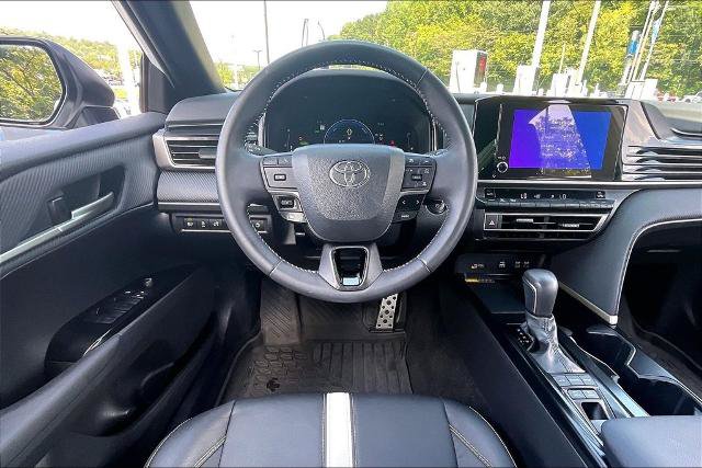 Used 2025 Toyota Camry SE w/ Convenience Package FWD image 5