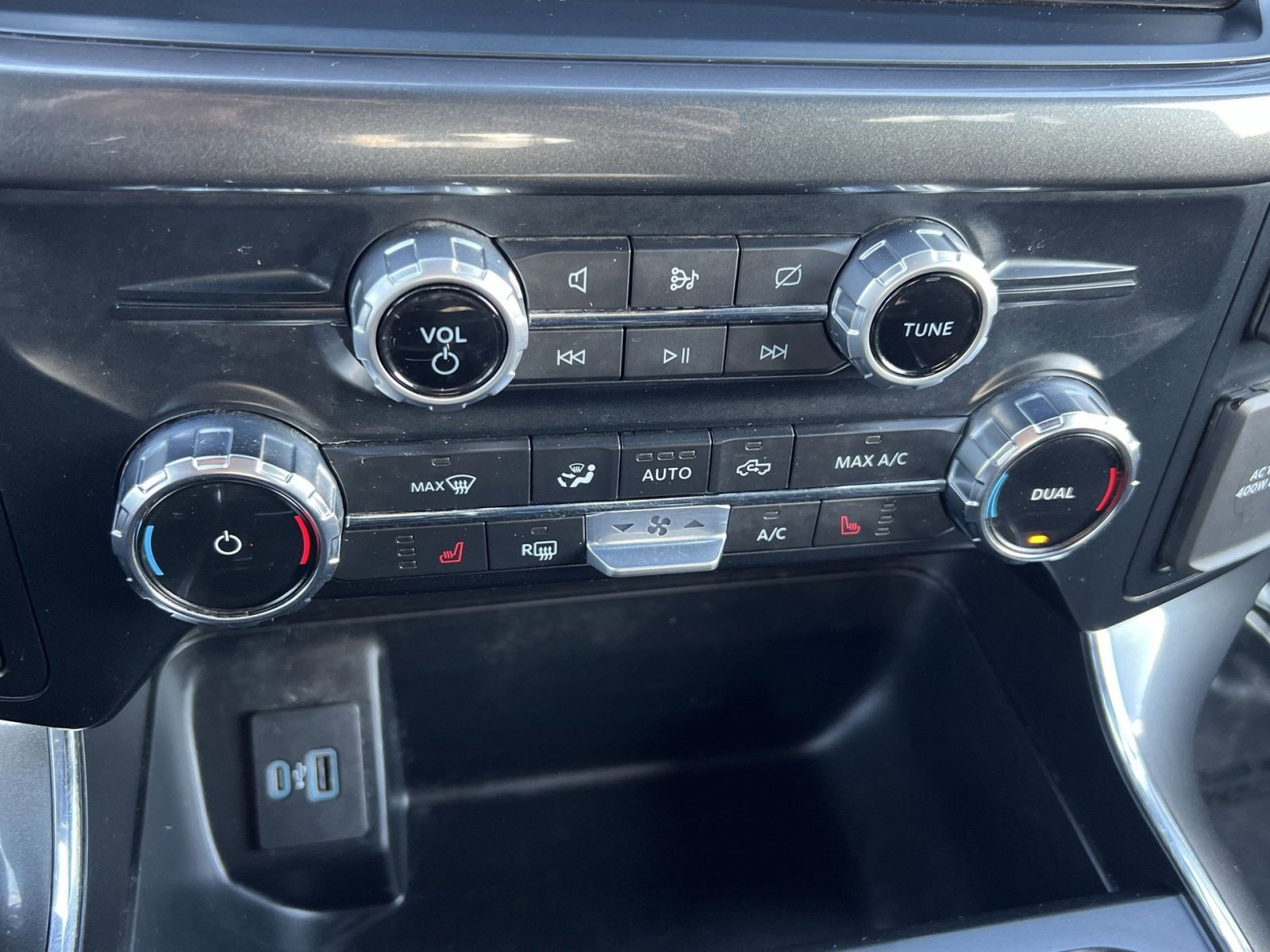 Certified 2022 Ford F150 XLT w/ Equipment Group 302A High image 20