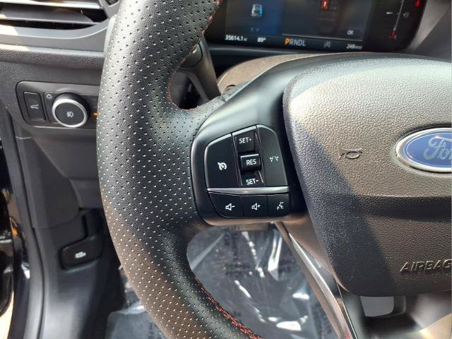 Certified 2025 Ford Escape ST-Line Select AWD/4WD image 25