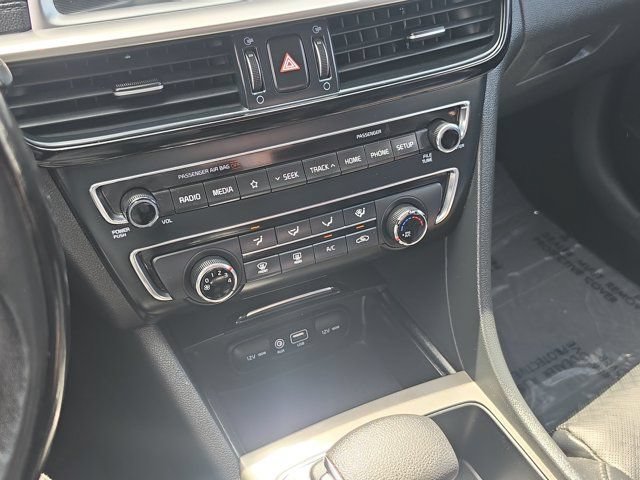 Used 2020 Kia Optima SE FWD image 24