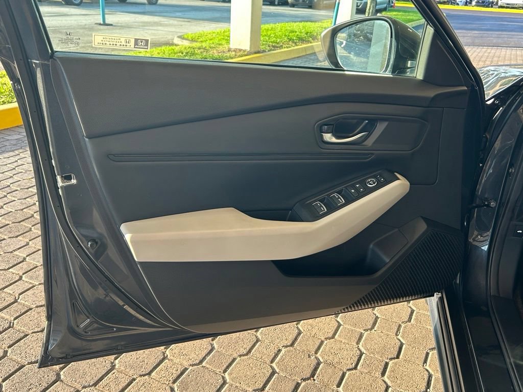 Used 2024 Honda Accord EX image 31