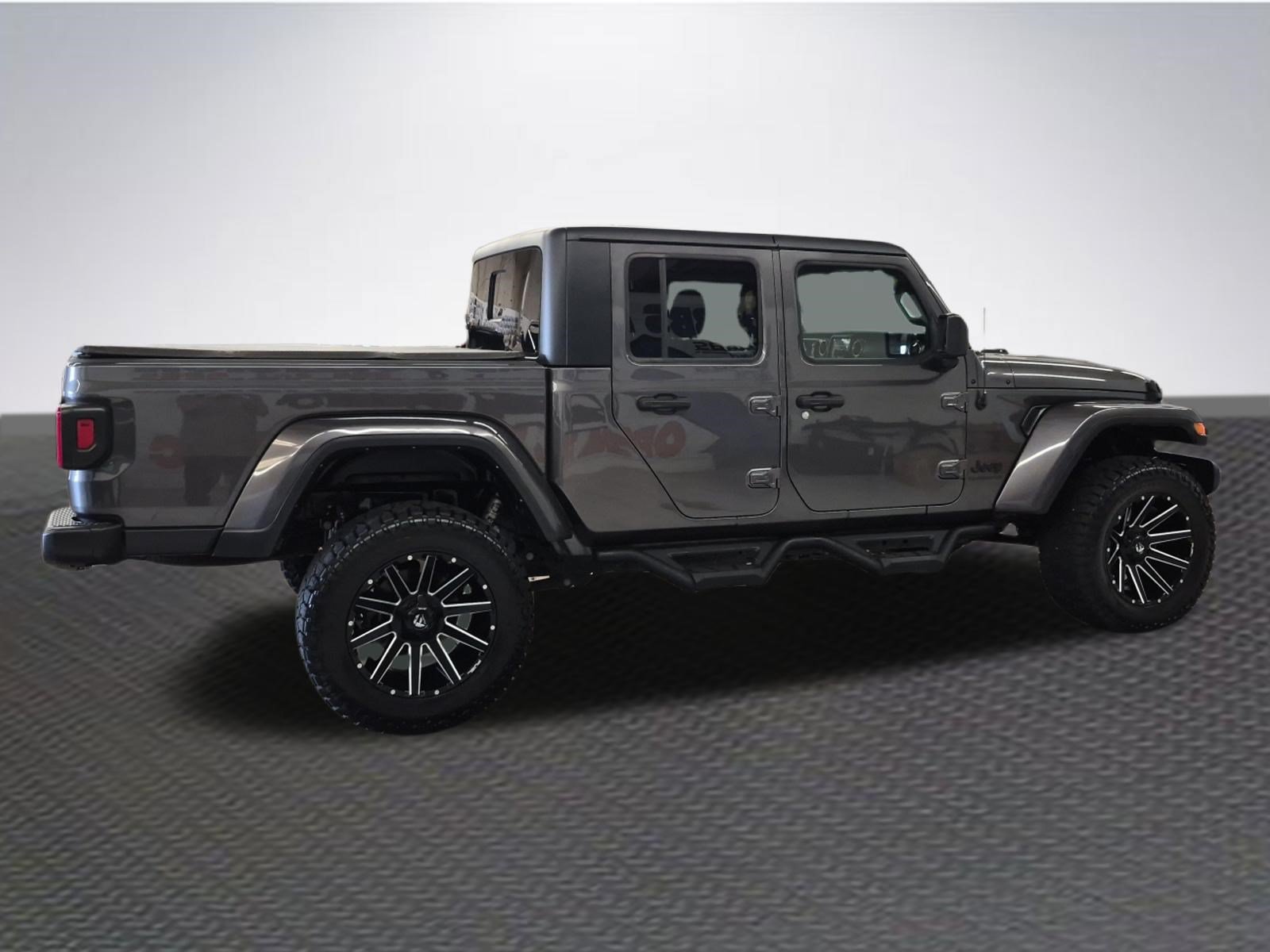 Used 2022 Jeep Gladiator Sport AWD/4WD image 4
