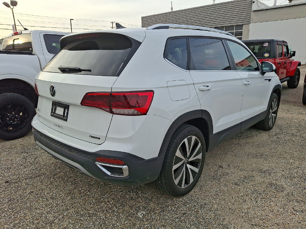 Used 2022 Volkswagen Taos SE AWD/4WD image 4