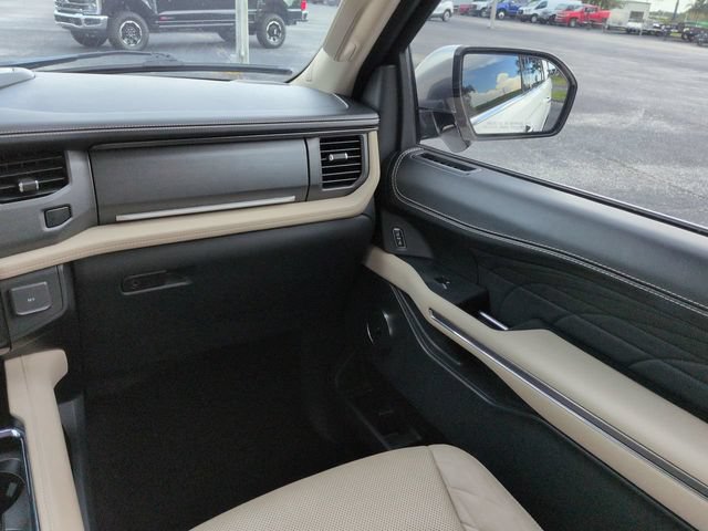 Certified 2023 Ford Expedition Platinum AWD/4WD image 19