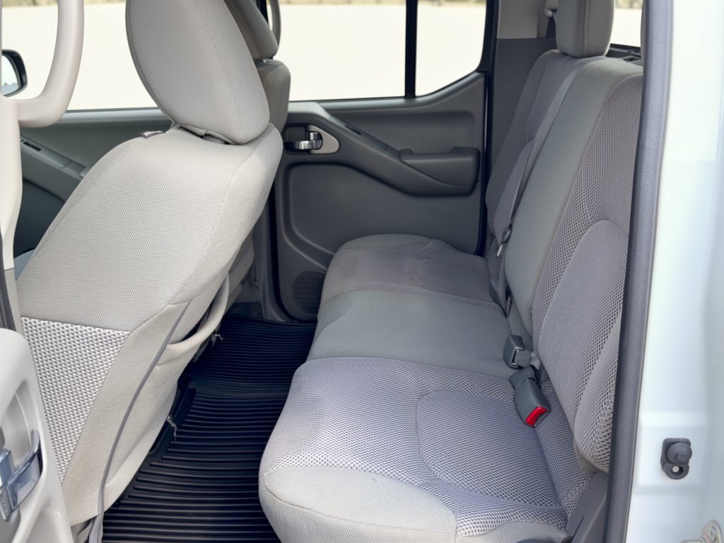 Used 2019 Nissan Frontier SV RWD image 25
