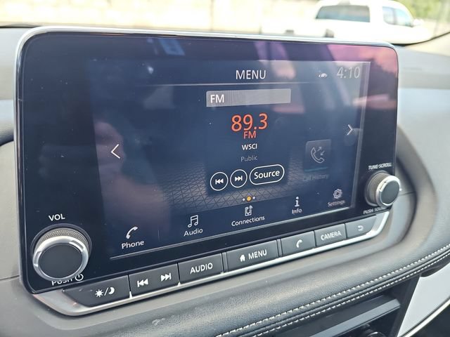 Used 2024 Nissan Rogue SV FWD image 25