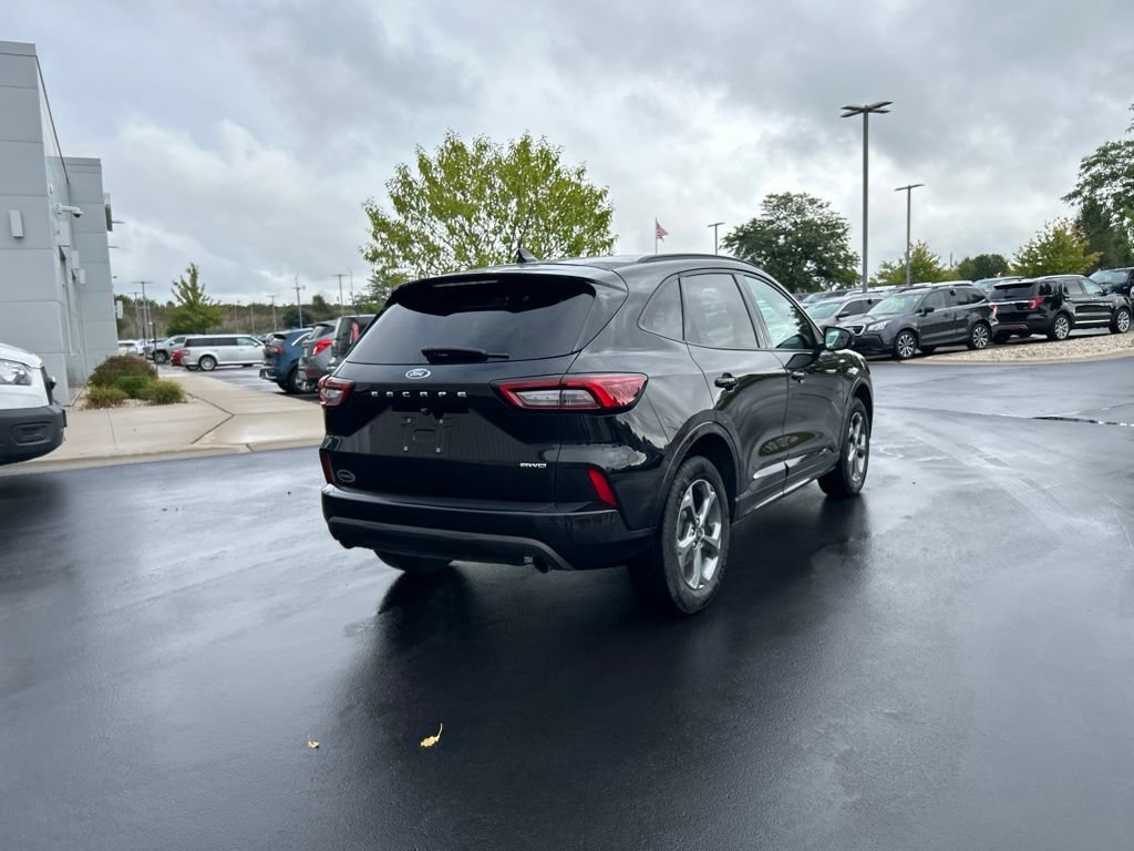 Certified 2024 Ford Escape ST-Line AWD/4WD image 7