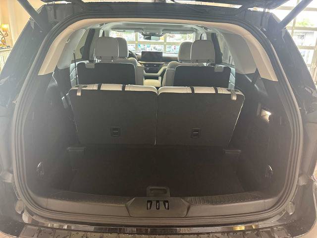 Certified 2025 Ford Explorer Platinum w/ Ultimate Package AWD/4WD image 26