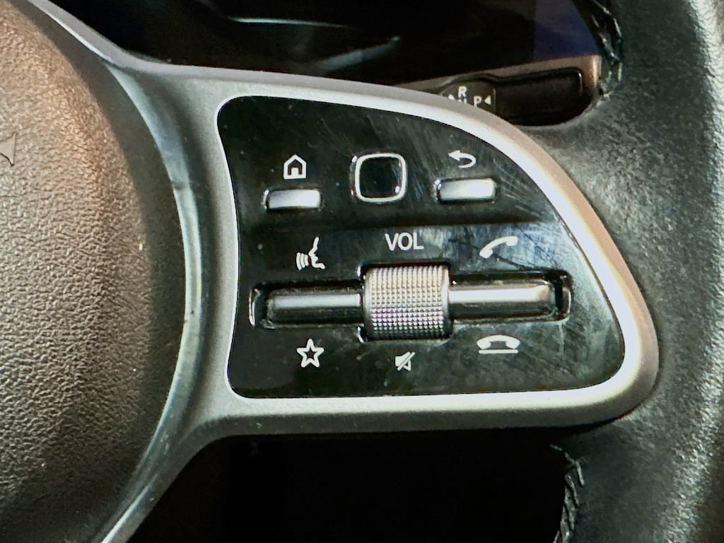 Used 2021 Mercedes-Benz GLB 250 4MATIC image 36