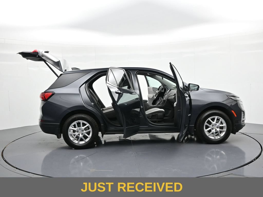 Used 2022 Chevrolet Equinox LT w/ Driver Convenience Package AWD/4WD image 31