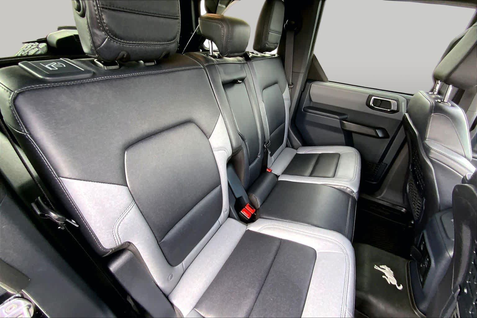Certified 2024 Ford Bronco Black Diamond AWD/4WD image 18