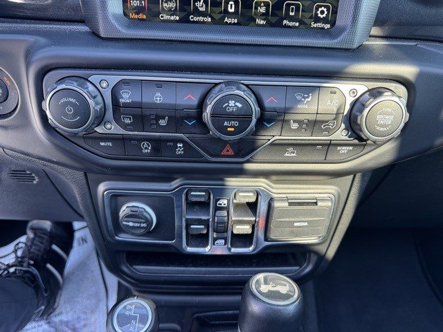 Used 2023 Jeep Wrangler Unlimited Sahara image 21