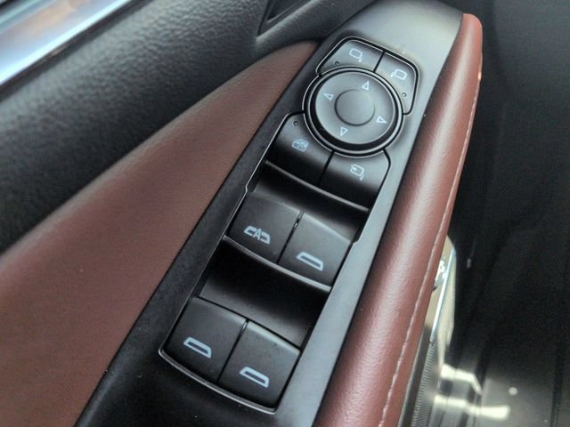 Used 2020 Buick Enclave Avenir w/ Avenir Technology Package AWD/4WD image 24