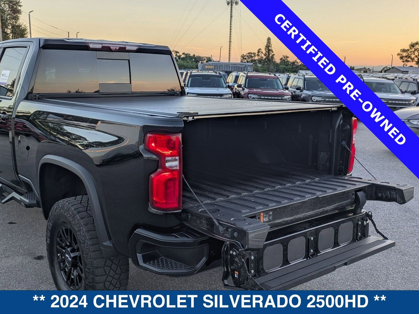 Used 2024 Chevrolet Silverado 2500 ZR2 w/ Technology Package image 14