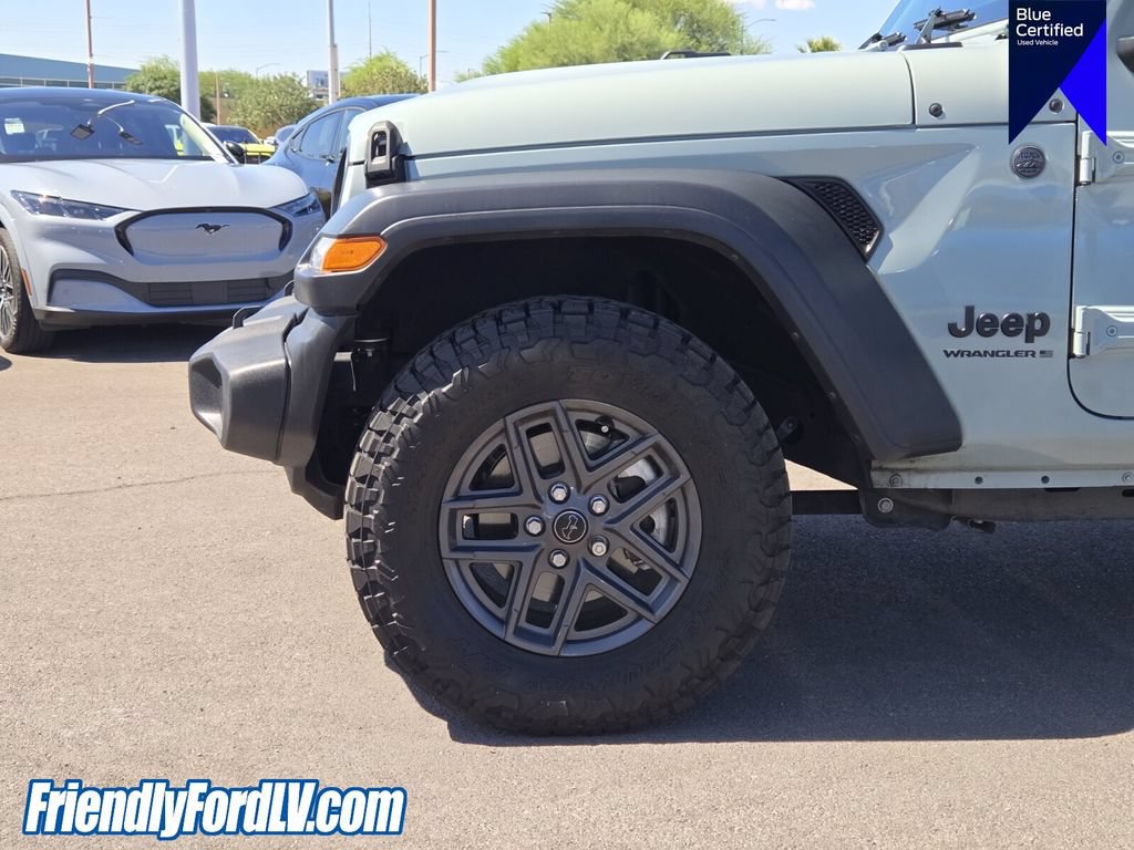 Used 2024 Jeep Wrangler Unlimited Sport AWD/4WD image 10