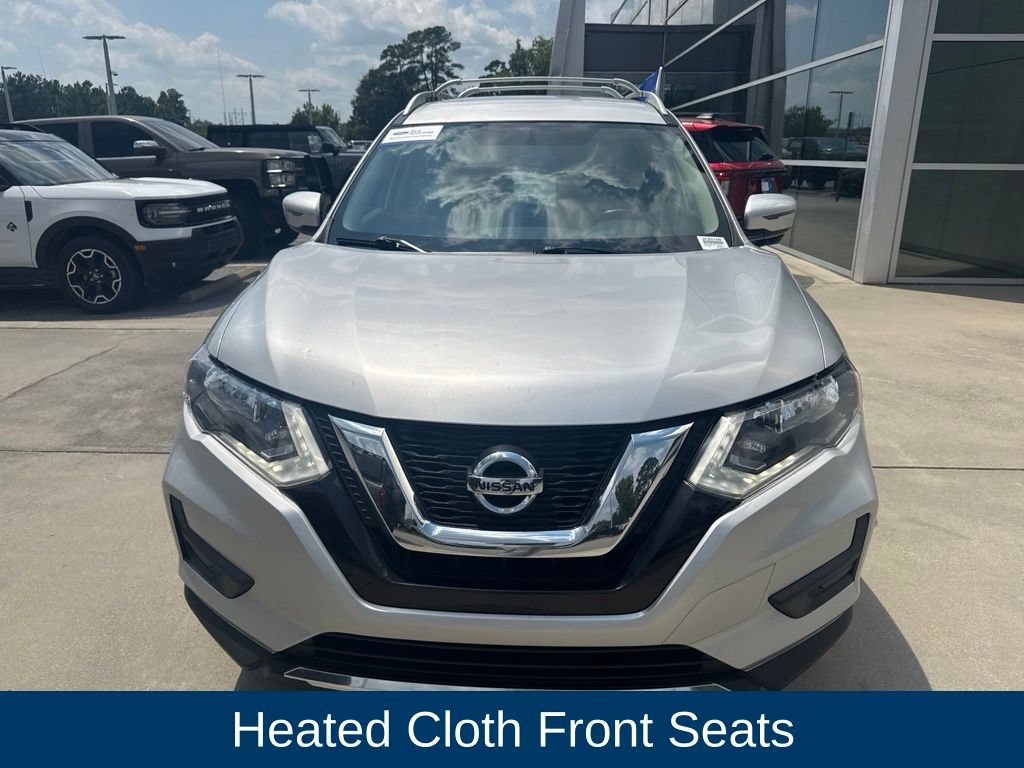 Used 2017 Nissan Rogue SV FWD image 2