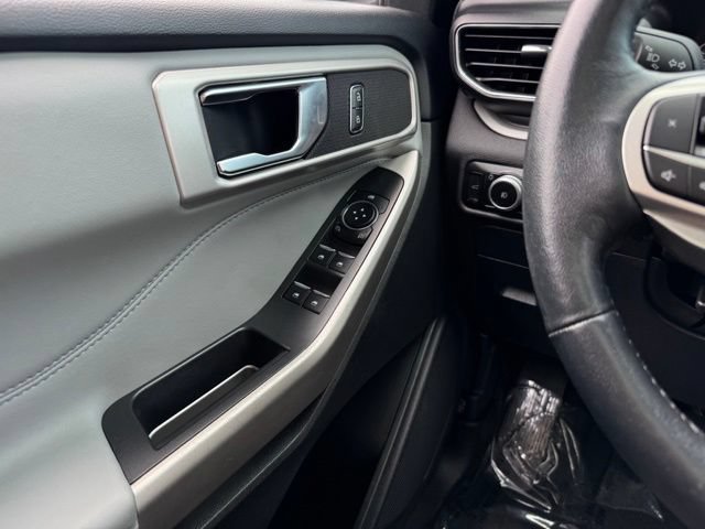 Certified 2023 Ford Explorer XLT w/ Equipment Group 202A AWD/4WD image 37