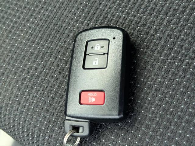 Used 2017 Toyota RAV4 XLE w/ Plus Extra Value Package AWD/4WD image 36