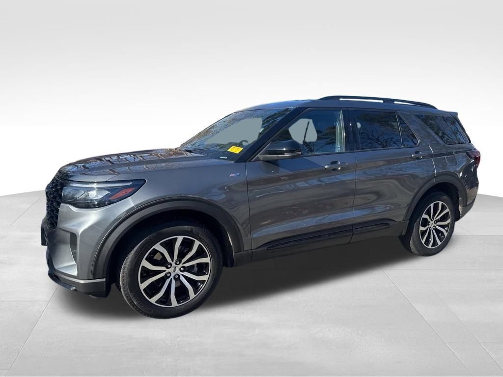 Certified 2025 Ford Explorer ST-Line image 2