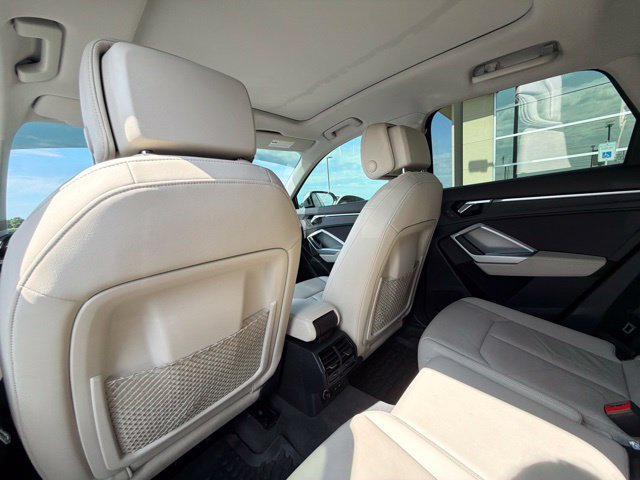 Used 2020 Audi Q3 2.0T Premium w/ Convenience Package AWD/4WD image 15