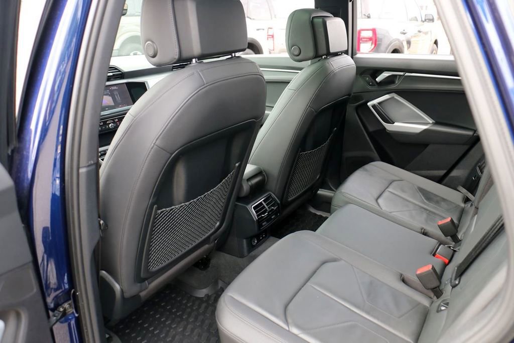 Used 2021 Audi Q3 2.0T Premium w/ Convenience Package AWD/4WD image 22