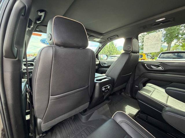 Used 2023 GMC Yukon XL SLT AWD/4WD image 25