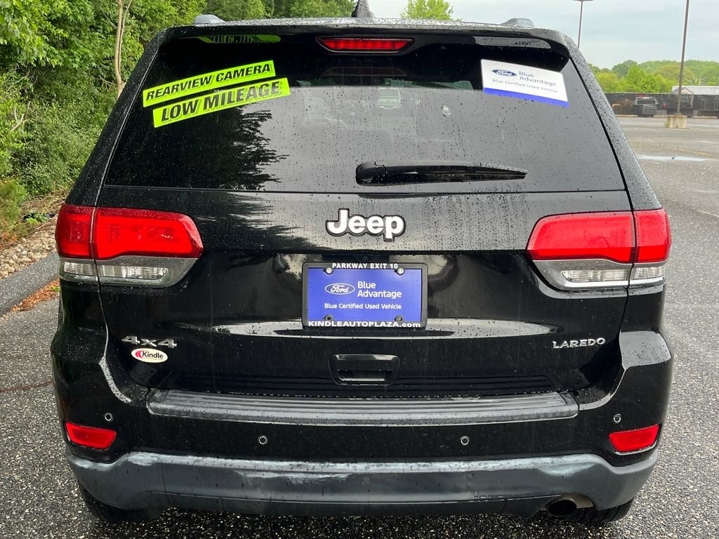 Used 2018 Jeep Grand Cherokee Laredo AWD/4WD image 22
