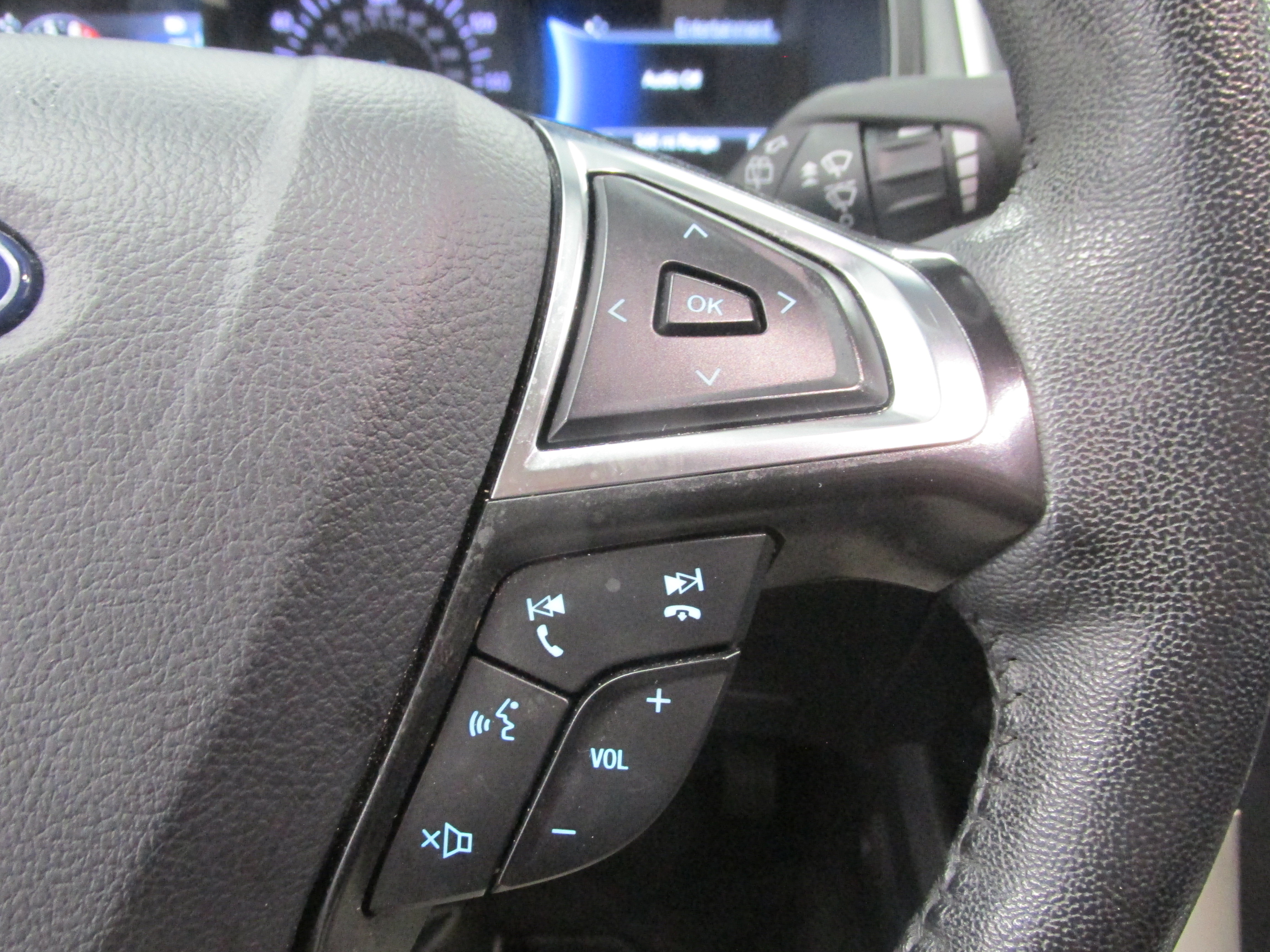 Certified 2024 Ford Edge SEL AWD/4WD image 34