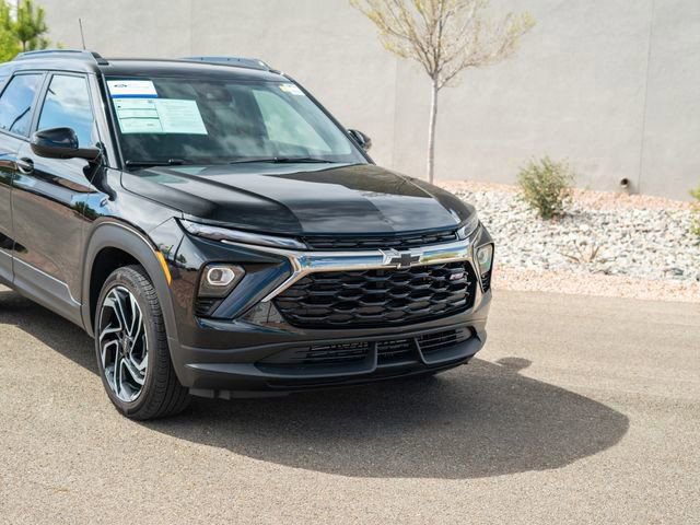 Used 2026 Chevrolet TrailBlazer RS w/ Convenience Package AWD/4WD image 2