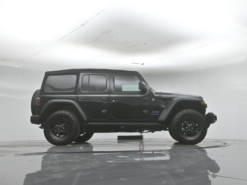 Used 2024 Jeep Wrangler Unlimited AWD/4WD image 49