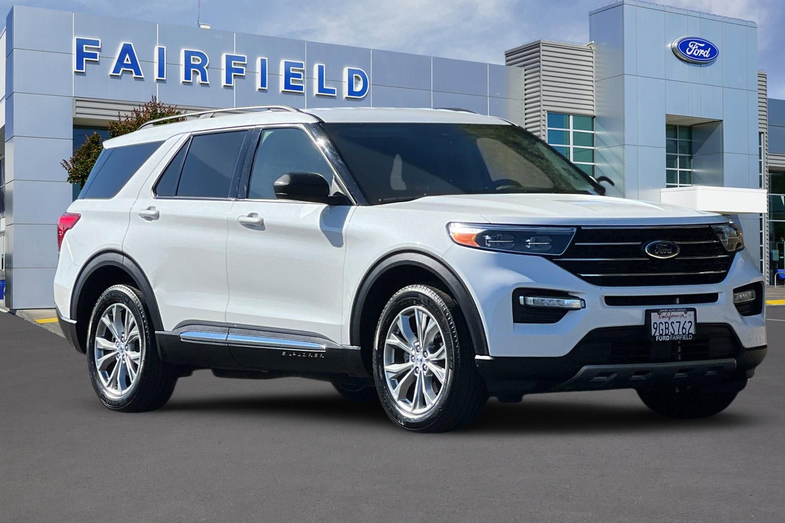 Certified 2023 Ford Explorer XLT w/ Equipment Group 202A image 7