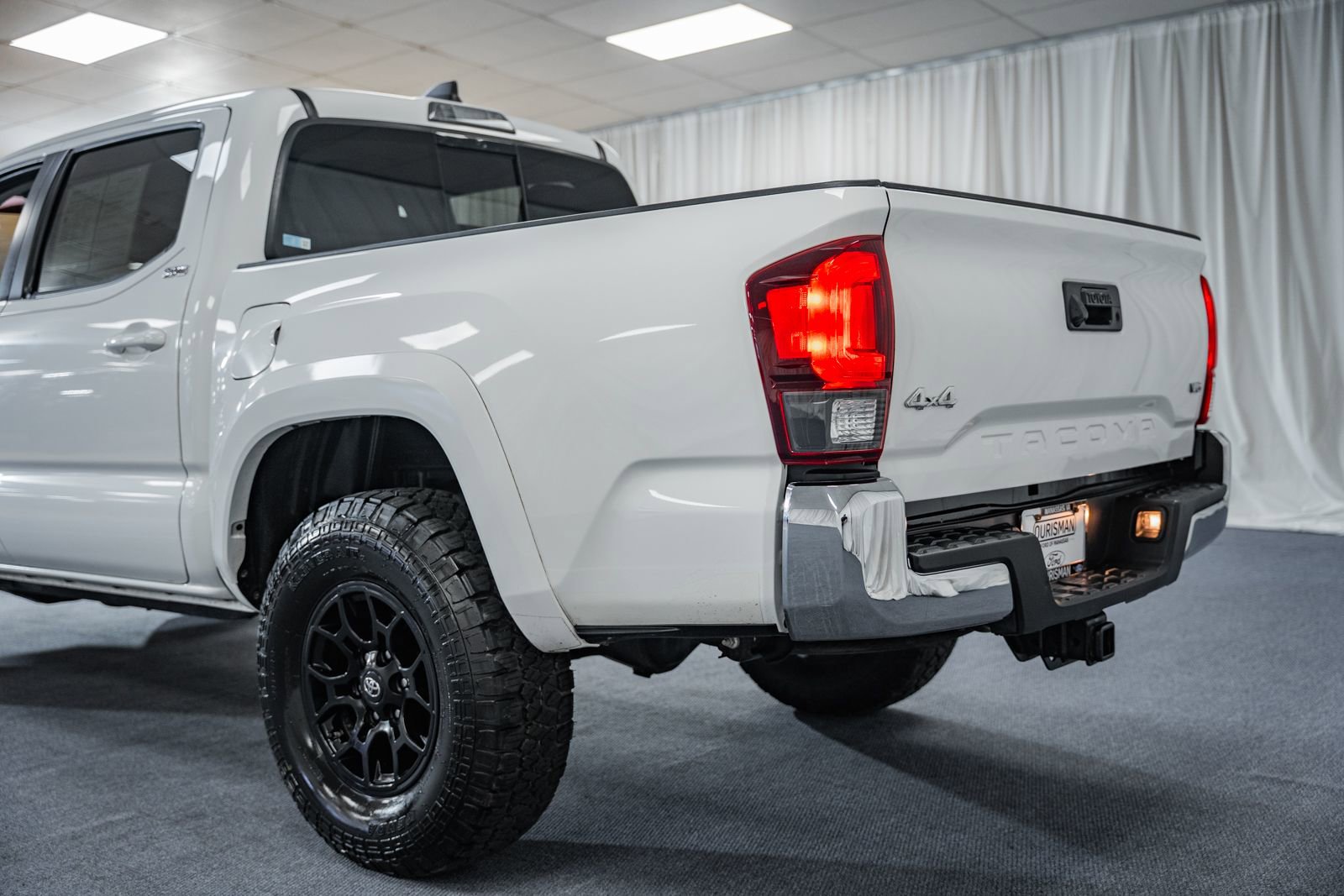 Used 2020 Toyota Tacoma SR5 image 6