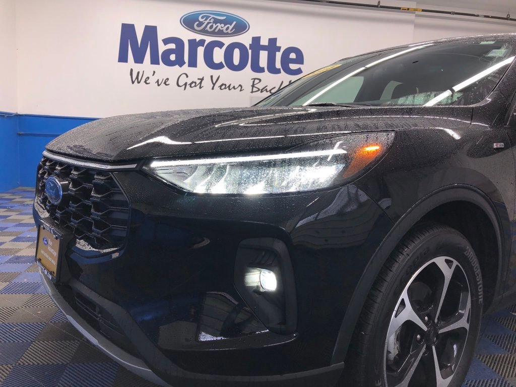 Certified 2025 Ford Escape ST-Line Elite w/ Tech Pack #1 image 7