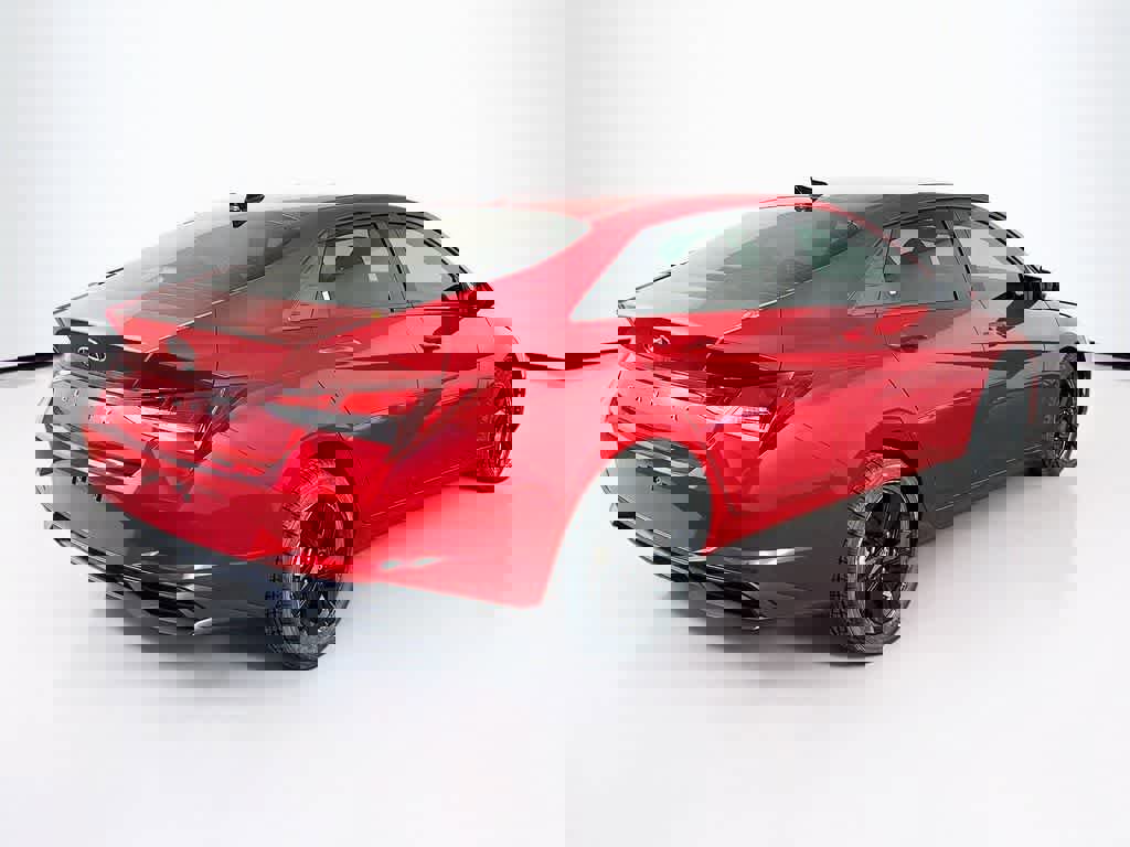 Used 2023 Hyundai Elantra SEL w/ Preferred Accessory Package image 5