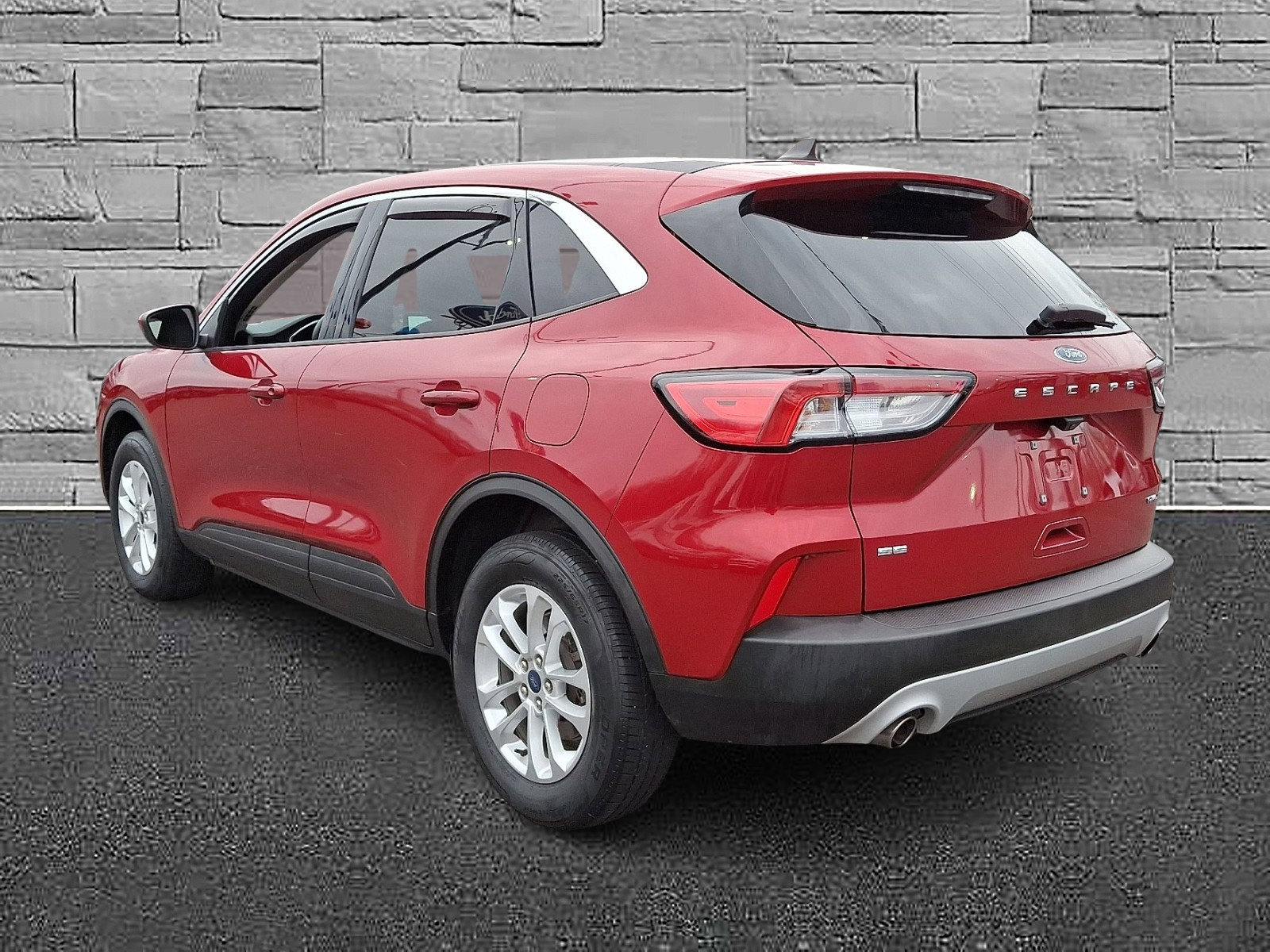Certified 2020 Ford Escape SE image 8