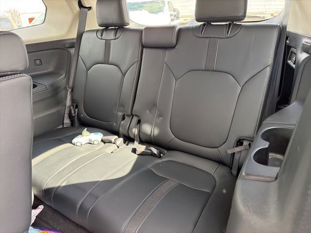 Used 2025 Honda Pilot EX-L image 17