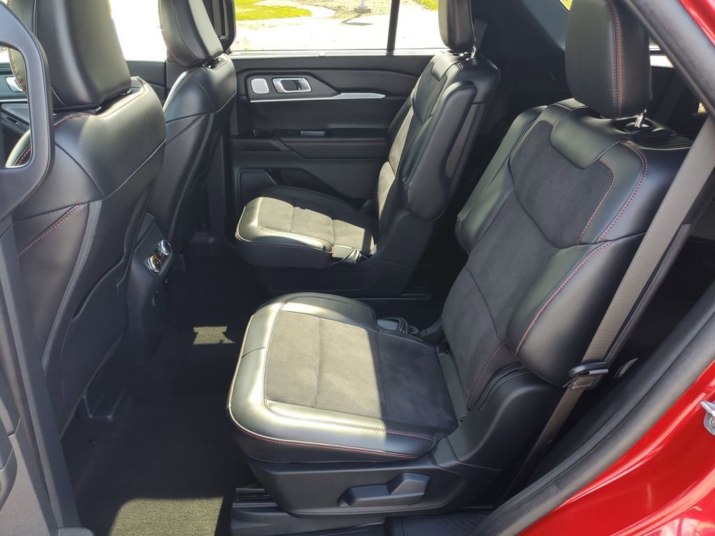 Certified 2025 Ford Explorer ST AWD/4WD image 34